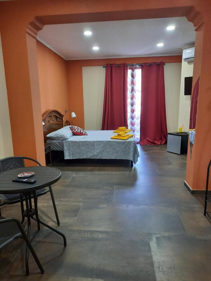 Taorbay Bed & Breakfast Giardini Naxos Cameră foto