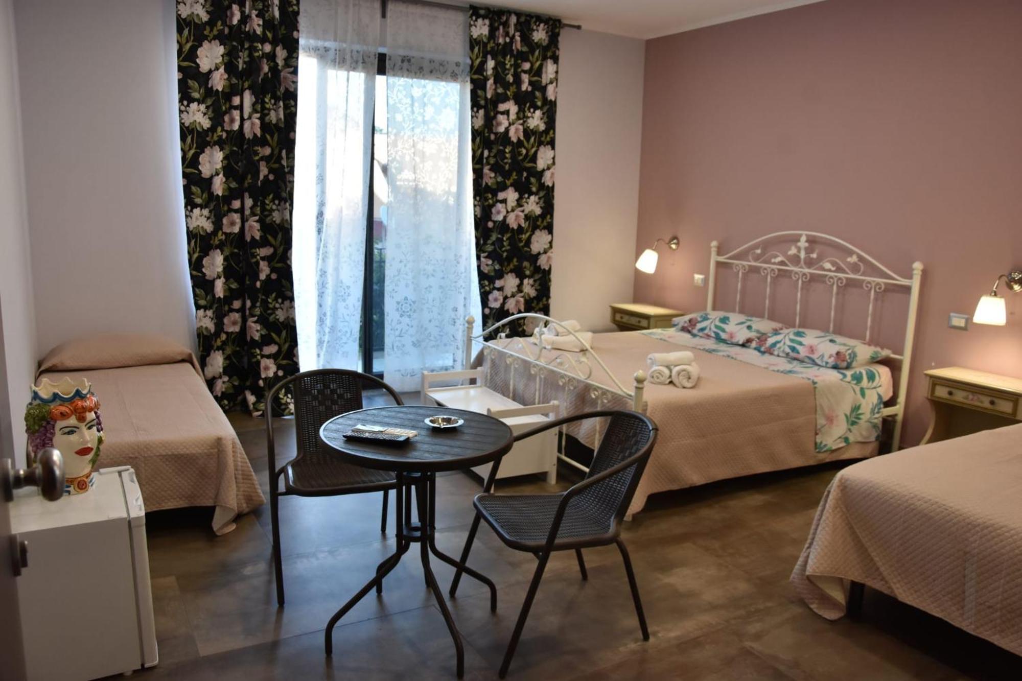 Taorbay Bed & Breakfast Giardini Naxos Exterior foto