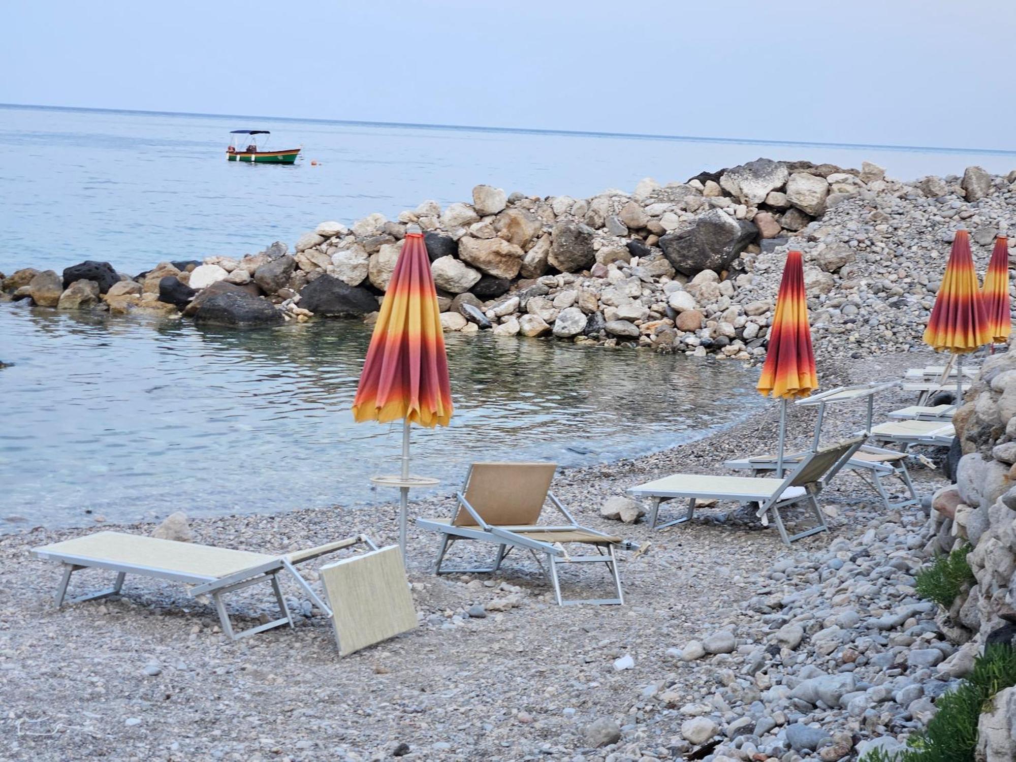 Taorbay Bed & Breakfast Giardini Naxos Exterior foto
